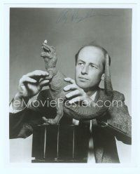 5g335 RAY HARRYHAUSEN signed 8x10 REPRO still '80s great image of the moviemaker with prop dinosaur!