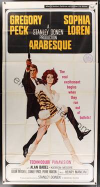 5p405 ARABESQUE 3sh '66 Gregory Peck, sexy Sophia Loren, ultra mod, ultra mad, ultra mystery!