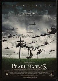 5s313 PEARL HARBOR German '01 World War II fighter planes flying over laundry line!