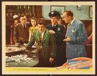 6d122 ABBOTT & COSTELLO IN HOLLYWOOD LC '45 cop Bud catches Lou in roulette gambling joint!