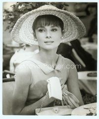 6k005 AUDREY HEPBURN 7.5x9.5 still '50s seated portrait with cool hat, purse and gloves!