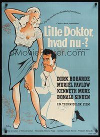6t494 DOCTOR IN THE HOUSE Danish '55 Stilling art of Dr. Dirk Bogarde examining sexy babe!