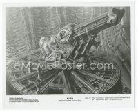 6x574 ALIEN 8x10 still '79 the Nostromo search party finds remains of the space jockey!