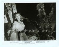 7b190 DAY OF THE TRIFFIDS 8x10 still '62 c/u of Janette Scott cowering in fear of plant monster!