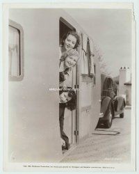 7b304 IDA LUPINO candid 8x10 still '36 in mobile home with her mom & younger sister!