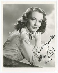 7c225 GLORIA HENRY signed 8x10 REPRO still '90 waist-high portrait resting her chin on her hand!