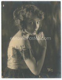 7c010 BESSIE LOVE signed deluxe 6.5x8.5 still '20s great portrait with hand to her mouth by Evans!