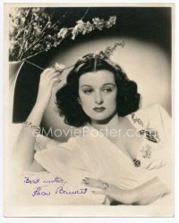 7c082 JOAN BENNETT signed deluxe 8x10 still '40s lounging on bed & playing with flowers!