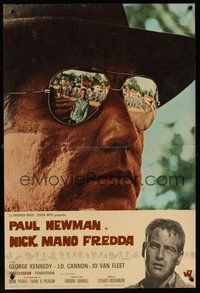 7m223 COOL HAND LUKE Italian photobusta '67 Paul Newman reflected in Morgan Woodward's sunglasses!