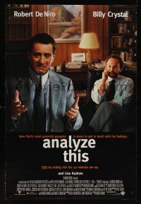 7x038 ANALYZE THIS DS 1sh '99 psychiatrist Billy Crystal is analyzing gangster Robert DeNiro!