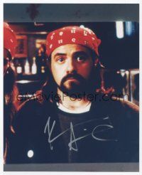 7y064 KEVIN SMITH signed color 8x10 REPRO still '01 great close up of the cult director!
