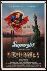 8e847 SUPERGIRL 1sh '84 super Helen Slater in costume flying over Statue of Liberty!