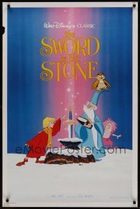 8k589 SWORD IN THE STONE int'l English 1sh R80s Disney's story of King Arthur & Merlin the Wizard!