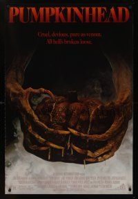 8m538 PUMPKINHEAD 1sh '88 directed by Stan Winston, disgusting horror image!