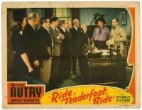 8t598 RIDE TENDERFOOT RIDE LC '40 Gene Autry & Smiley talk to a huge crowd of citizens!
