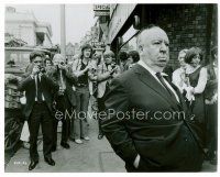8w289 FRENZY candid 7.5x9.25 still '72 photographers constantly photographing Alfred Hitchcock!