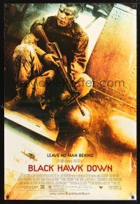 8z119 BLACK HAWK DOWN DS 1sh '01 Ridley Scott, cool close up of Josh Hartnett in helicopter!