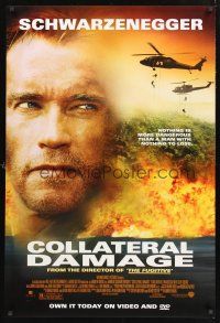 8z250 COLLATERAL DAMAGE video 1sh '02 angry looking Arnold Schwarzenegger is out for revenge!