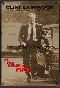 8z534 IN THE LINE OF FIRE DS 1sh '93 Wolfgang Petersen, Clint Eastwood as Secret Service bodyguard!
