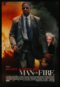 8z587 MAN ON FIRE style A int'l DS 1sh '04 Denzel Washington, Dakota Fanning