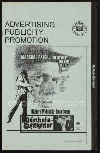 9a267 DEATH OF A GUNFIGHTER pressbook '69 art of Richard Widmark, he lived by the law of the gun!