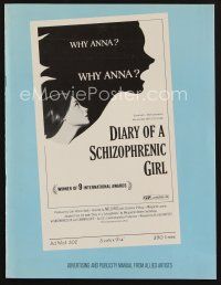 9a268 DIARY OF A SCHIZOPHRENIC GIRL pressbook '70 Nelo Risi's Diario di una schizofrenica!
