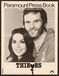 9g378 THIEVES pressbook '77 close up of sexy Marlo Thomas & Charles Grodin!