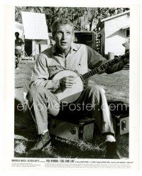 9j145 COOL HAND LUKE candid 8x10 still '67 close up of convict Paul Newman playing the banjo!