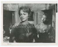 9j339 HUSH...HUSH, SWEET CHARLOTTE 8x10 still '65 Bette Davis confronts Olivia de Havilland!