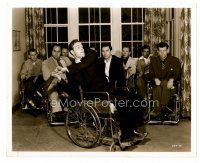 9j453 MEN 8x10 still '50 paralyzed veteran Marlon Brando swinging his crutch like a baseball bat!