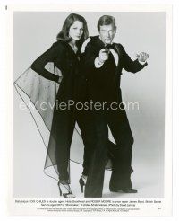 9j466 MOONRAKER 8x10 still '79 full-length Roger Moore as James Bond & sexy Lois Chiles!