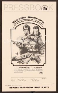 9k334 RACE WITH THE DEVIL pressbook '75 Peter Fonda & Warren Oates are burning a lot of rubber!
