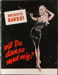 9k162 COME DANCE WITH ME Danish program '60 different images & artwork of sexy Brigitte Bardot!