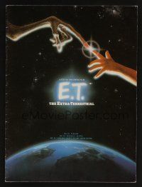 9p043 E.T. THE EXTRA TERRESTRIAL program '82 Steven Spielberg classic, John Alvin art!