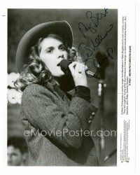 9r152 COLLEEN CAMP signed 8x10 still '81 as a country music singer from They All Laughed!