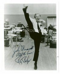 1c312 RAY BOLGER signed 8x10 REPRO still '80s great full-length image kicking his leg over his head!