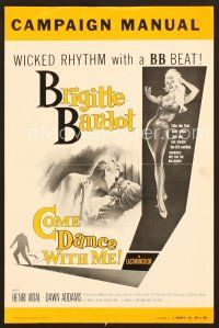 1c192 COME DANCE WITH ME pressbook '60 full-length sexy beckoning Brigitte Bardot!