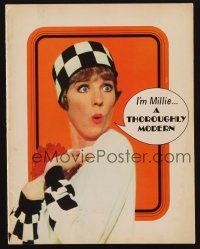1e194 THOROUGHLY MODERN MILLIE program '67 great images of Julie Andrews, Mary Tyler Moore!