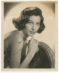 1e202 AVA GARDNER signed 8x10 still '50s wonderful close portrait in shoulderless dress & pearls!