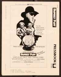 1f469 FAMILY PLOT pressbook '76 from the mind of devious Alfred Hitchcock, Karen Black, Bruce Dern