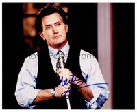 1t291 MARTIN SHEEN signed color 8x10 REPRO still '01 close up of the actor holding pool cue!