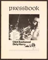 1y108 DIRTY HARRY pressbook '71 great c/u of Clint Eastwood pointing gun, Don Siegel crime classic!