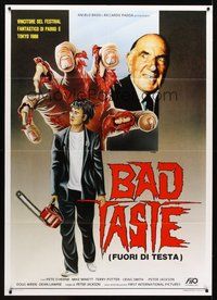 1z431 BAD TASTE Italian 1p '89 early Peter Jackson, art of gruesome hand grabbing boy w/chainsaw!