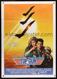 1z500 TOP GUN Italian 1p '86 great image of Tom Cruise & Kelly McGillis, Navy fighter jets!