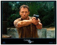 2j167 CASINO ROYALE LC '06 close up of Daniel Craig as James Bond pointing his gun!