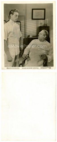 2k282 DR. GILLESPIE'S NEW ASSISTANT 8x10 still '42 Lionel Barrymore stares up at Richard Quine!