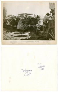 2k631 RED RIVER 8x10.25 still '48 Montgomery Clift, Joanne Dru & others fight off Indians!