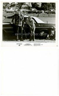 2k741 SUGARLAND EXPRESS 8.25x10 still '74 William Atherton & Goldie Hawn by police car, Spielberg!