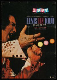 2t547 ELVIS ON TOUR Japanese '72 cool image of Elvis Presley singing into microphone!