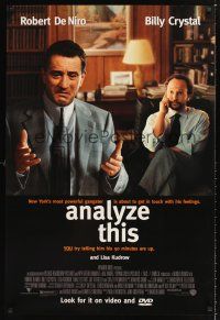 2y076 ANALYZE THIS video 1sh '99 psychiatrist Billy Crystal is analyzing gangster Robert DeNiro!